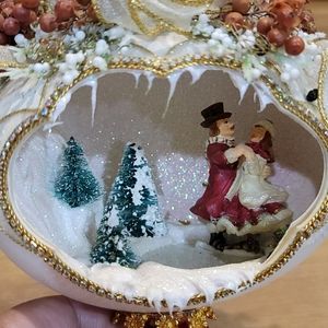 Music Box Panorama Egg